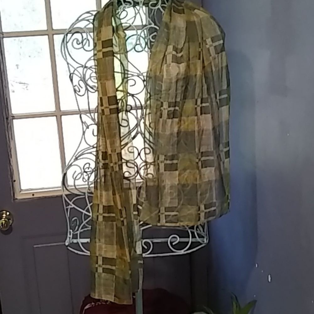 Sheer scarf